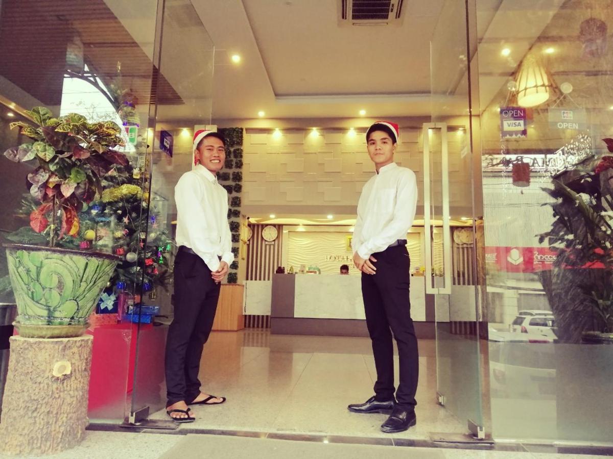 โรงแรมโบตาตอง ย่างกุ้ง ภายนอก รูปภาพ